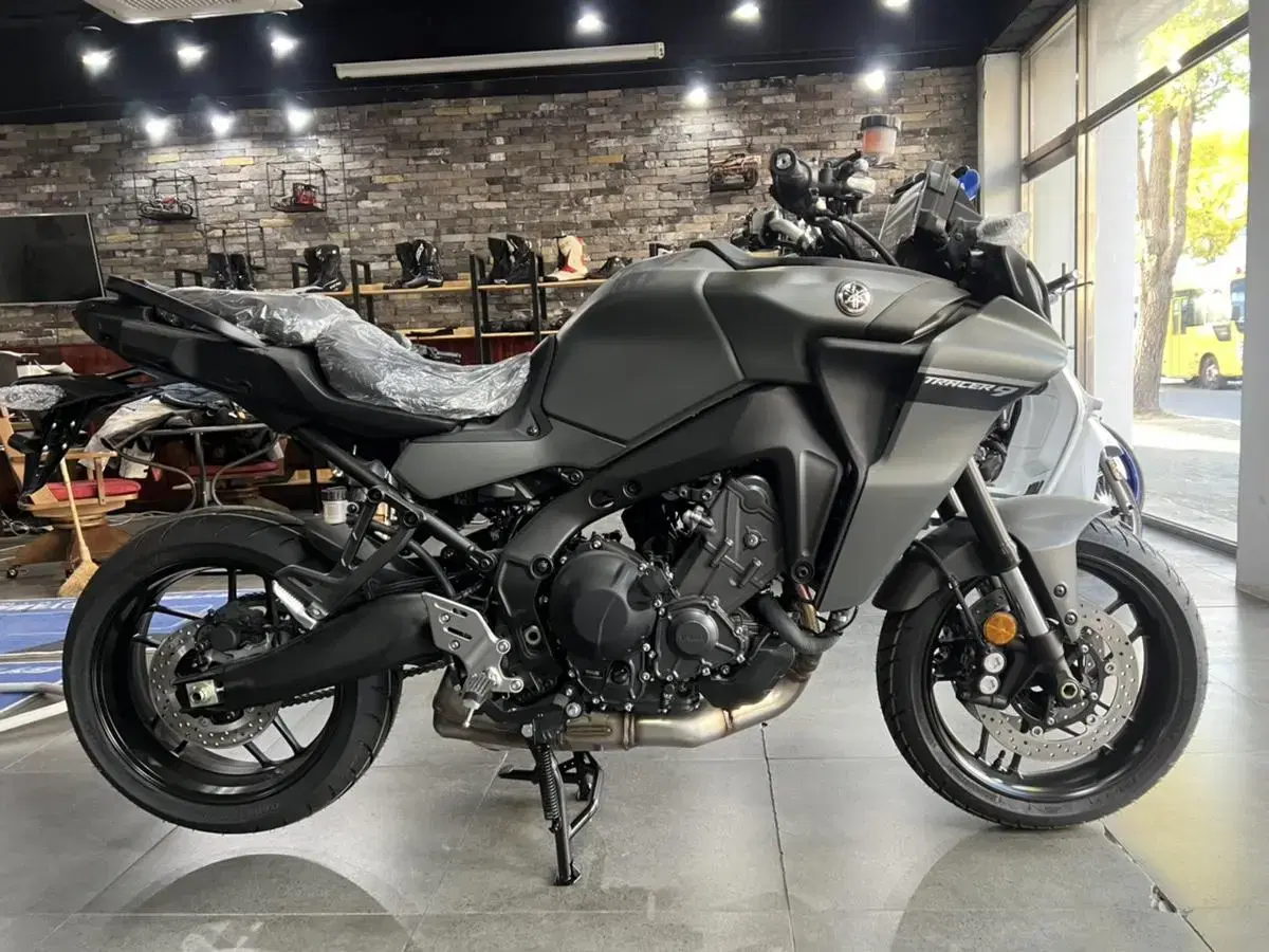 2023년식 YAMAHA TRACER9 신차 판매합니다